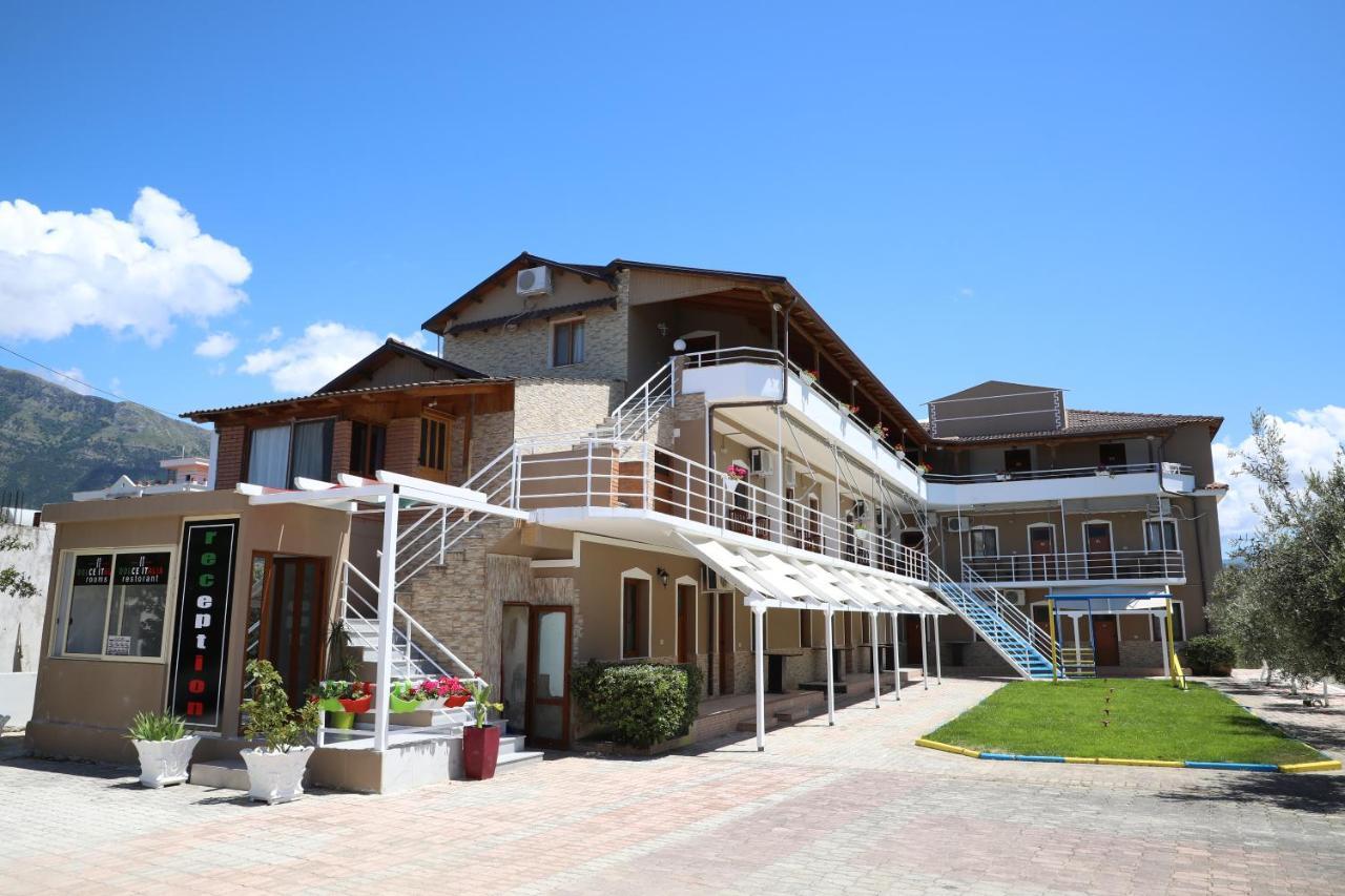 Dolce Italia Residence Radhime Bagian luar foto