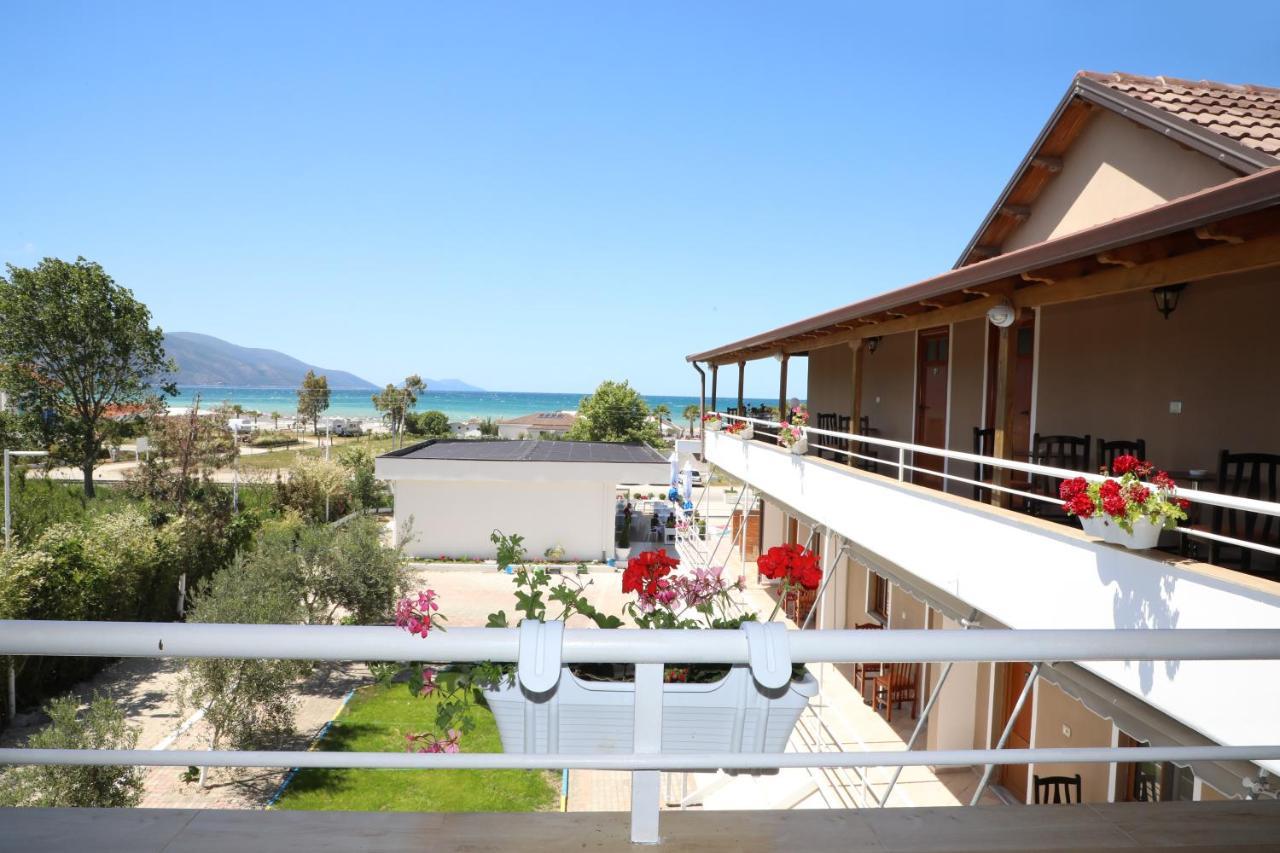 Dolce Italia Residence Radhime Bagian luar foto