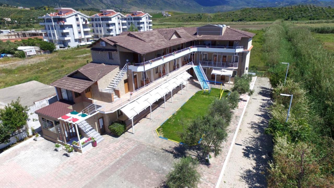 Dolce Italia Residence Radhime Bagian luar foto
