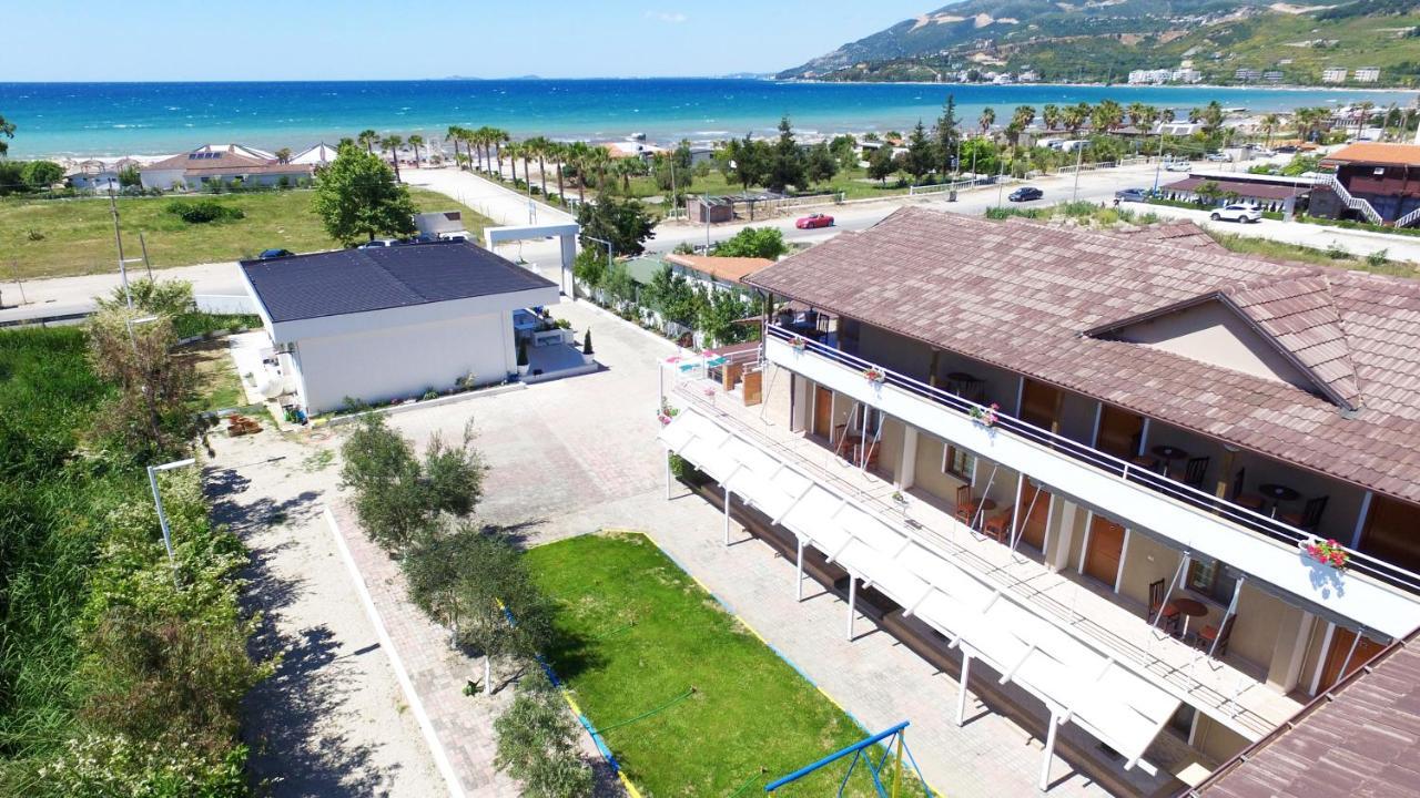 Dolce Italia Residence Radhime Bagian luar foto
