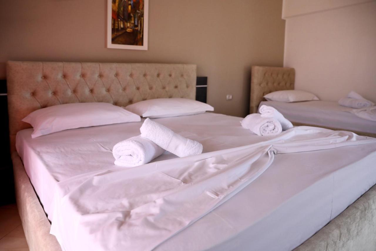 Dolce Italia Residence Radhime Bagian luar foto